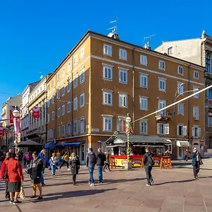 Main Street Apartman